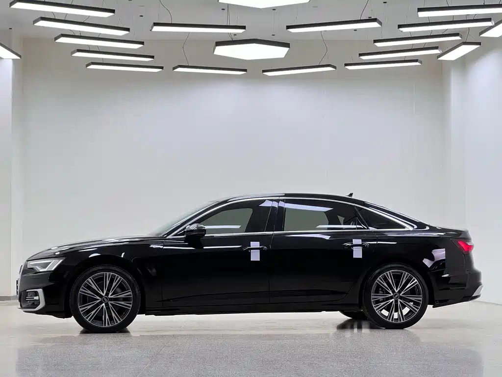 Audi A6L 2023 55 TFSI quattro Premium