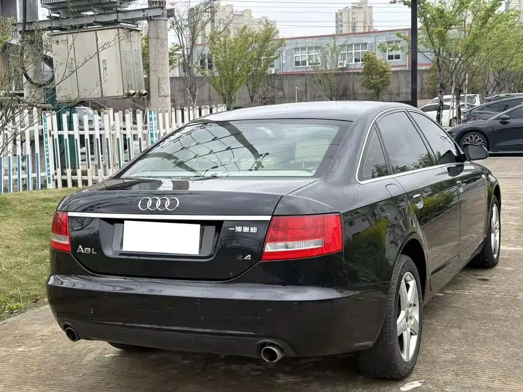 Audi A6L — миниатюра 12
