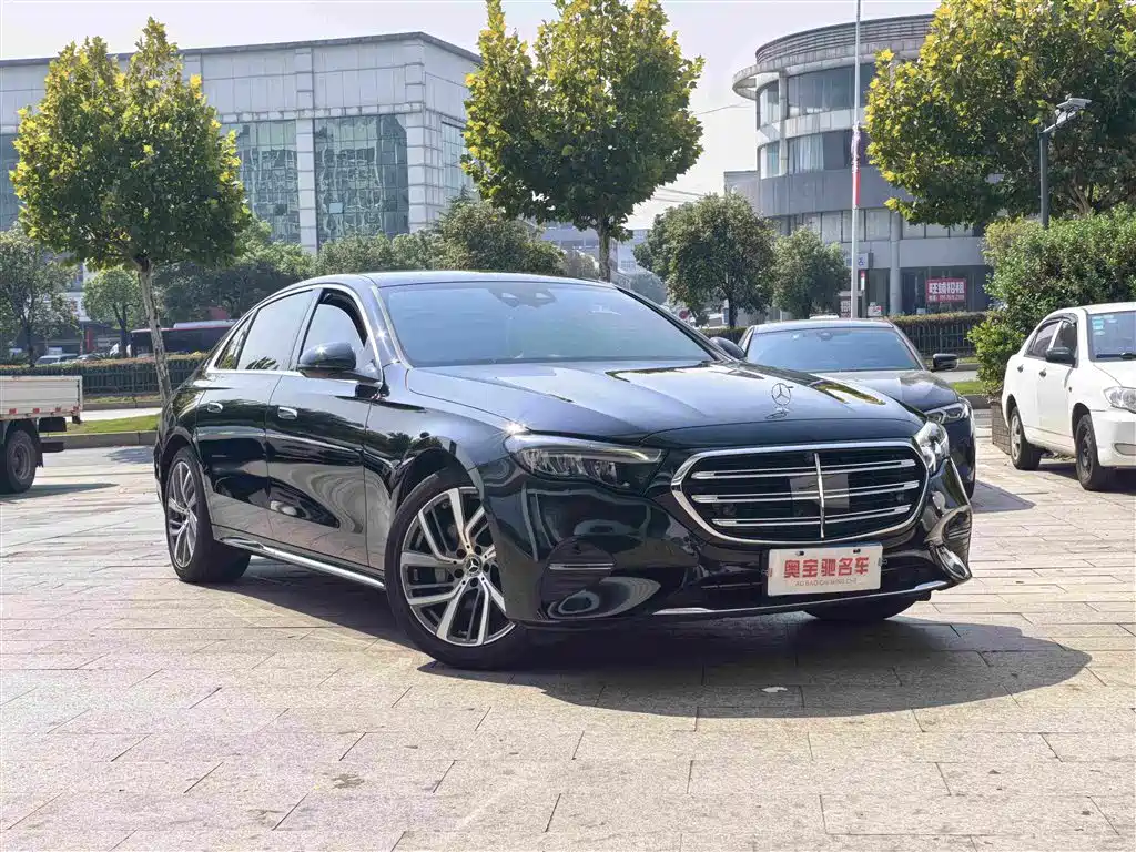 Mercedes-Benz E-Class — миниатюра 3