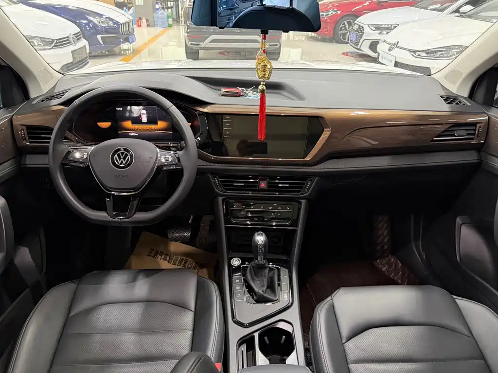 Volkswagen Tharu - фото 7