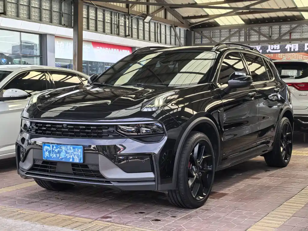 Lynk & Co 01 — миниатюра 2