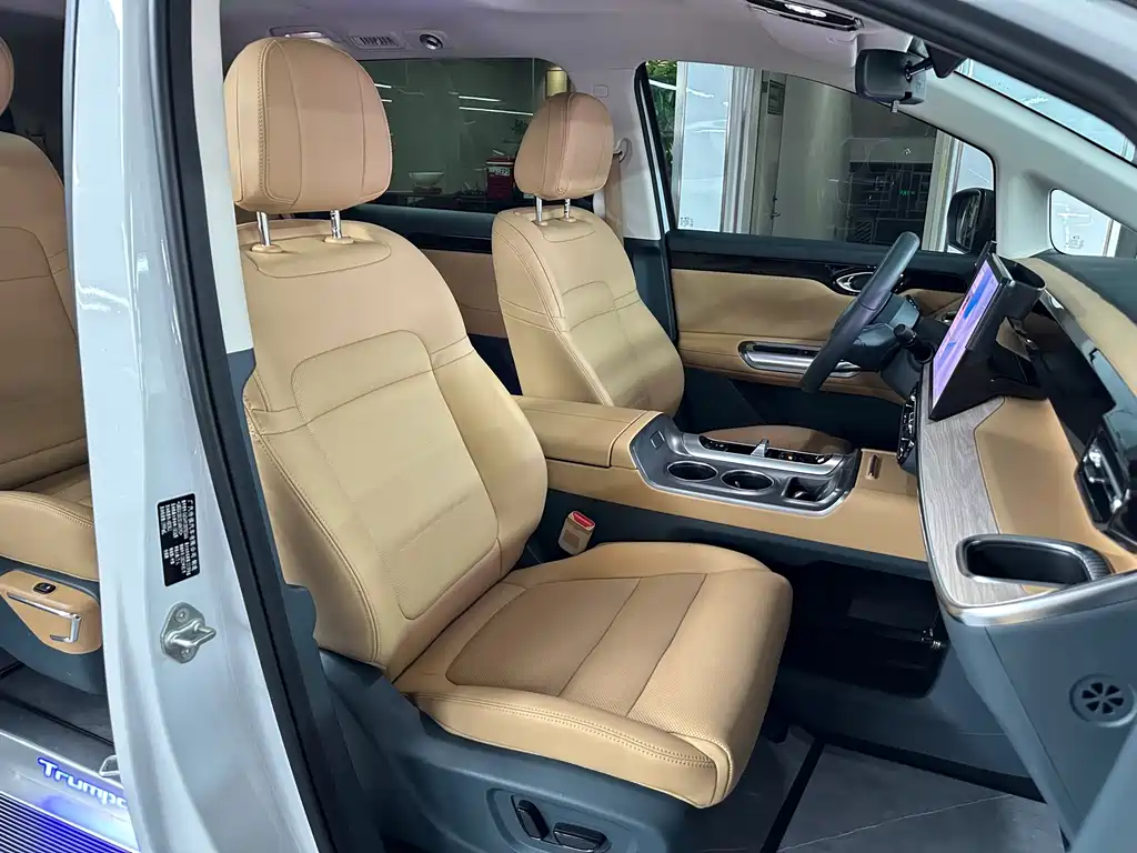 GAC Motor Trumpchi E8 — миниатюра 14