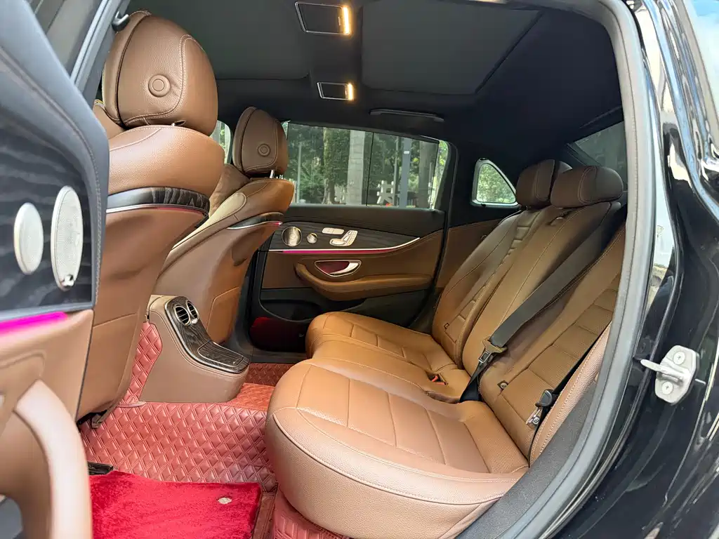 MERCEDES-BENZ E CLASS