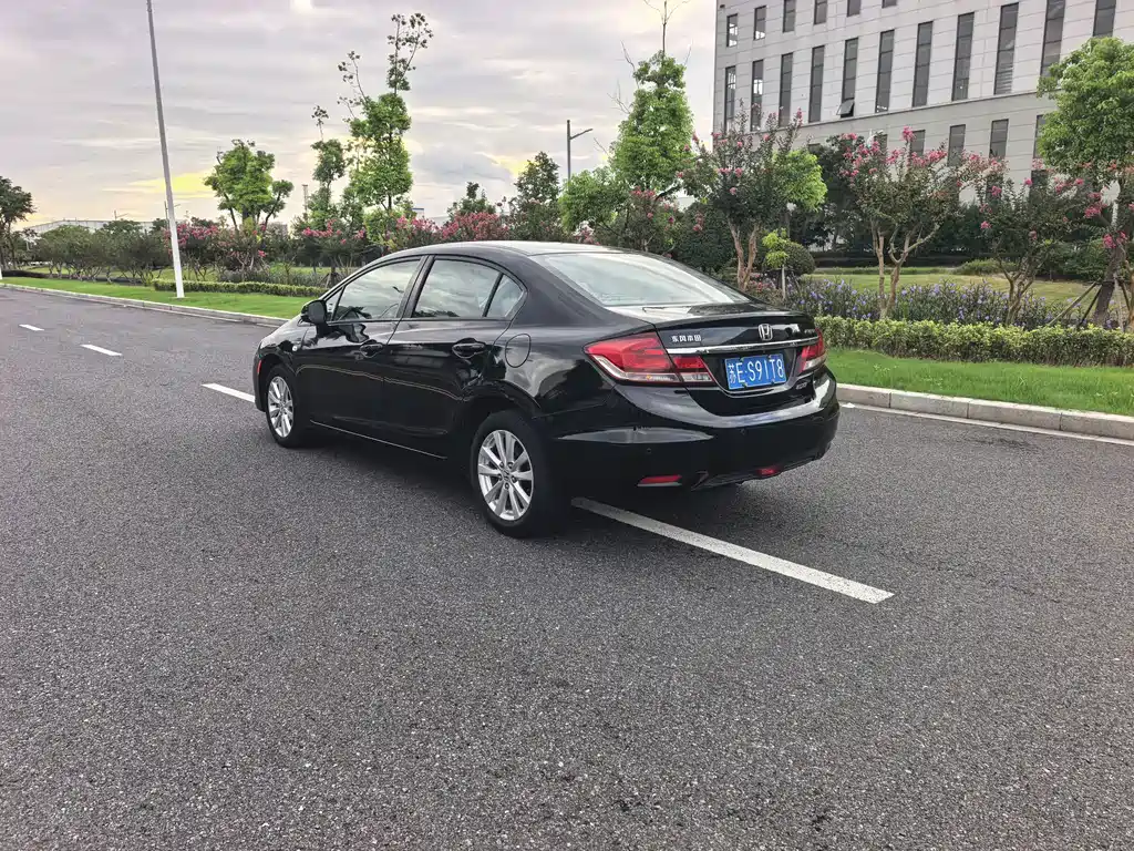 Honda Civic — миниатюра 13