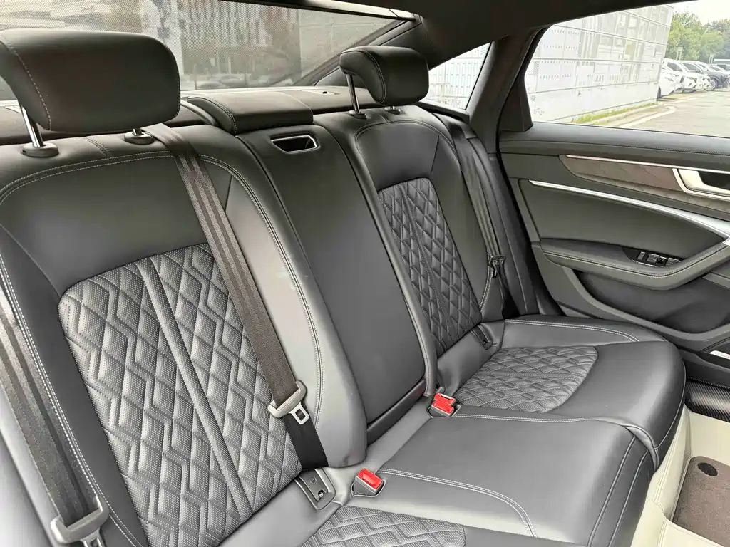 Audi A6L — миниатюра 18