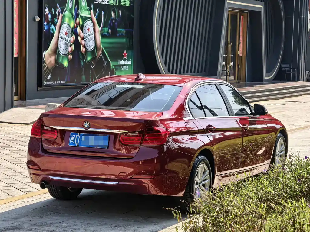 BMW 3 Series — миниатюра 4