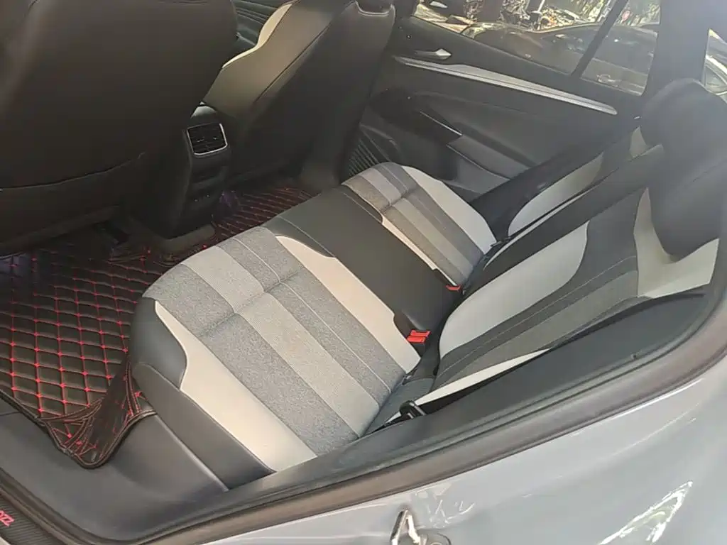 Volkswagen ID.4 Crozz — миниатюра 17