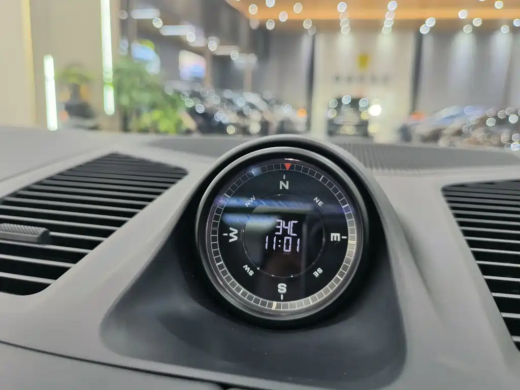 Porsche Cayenne — миниатюра 19