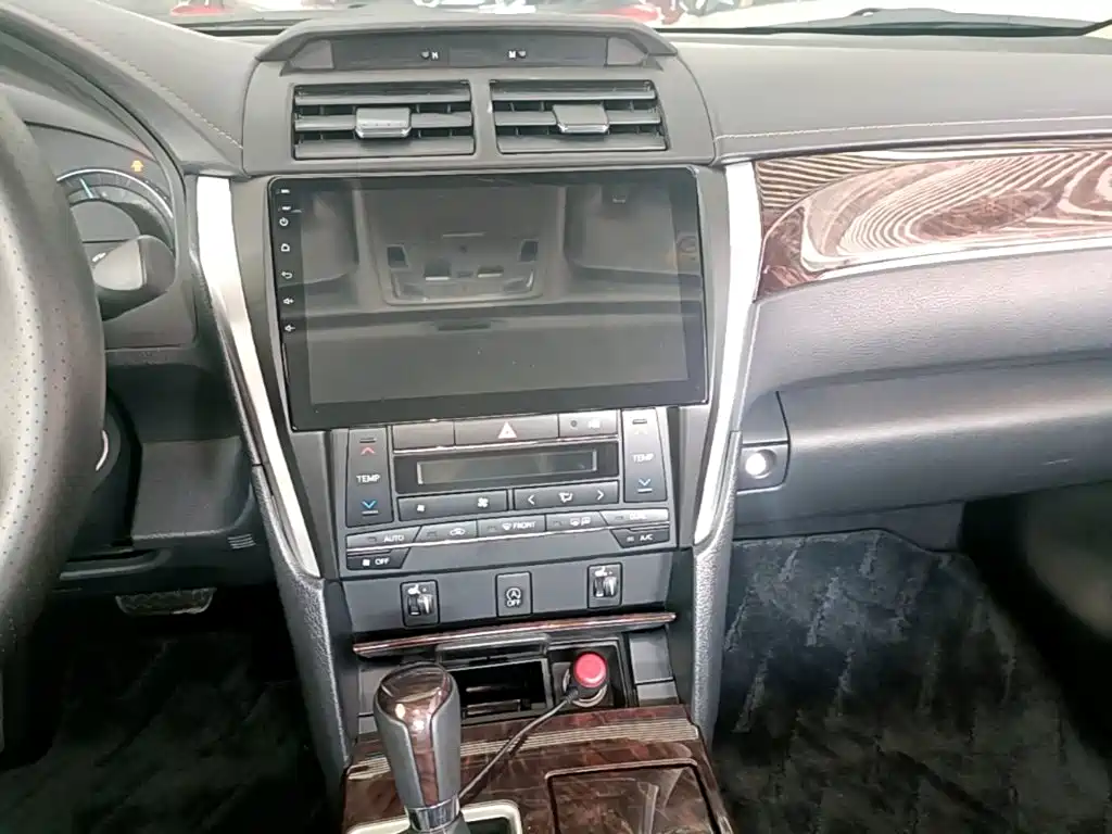 Toyota Camry — миниатюра 13