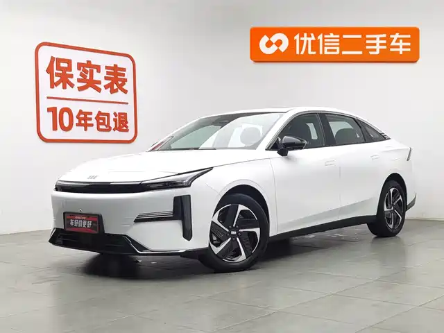 GEELY GALAXY GALAXY L6 2024