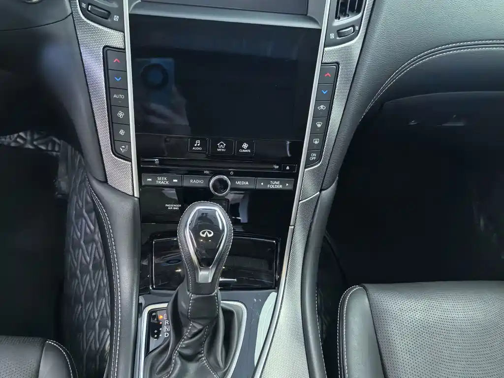 Infiniti Q50L — миниатюра 10
