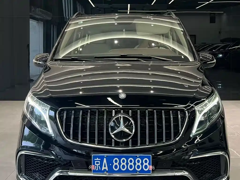 Mercedes-Benz Vito — миниатюра 2