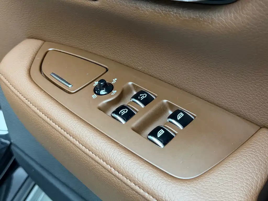 Volvo S90 — миниатюра 26