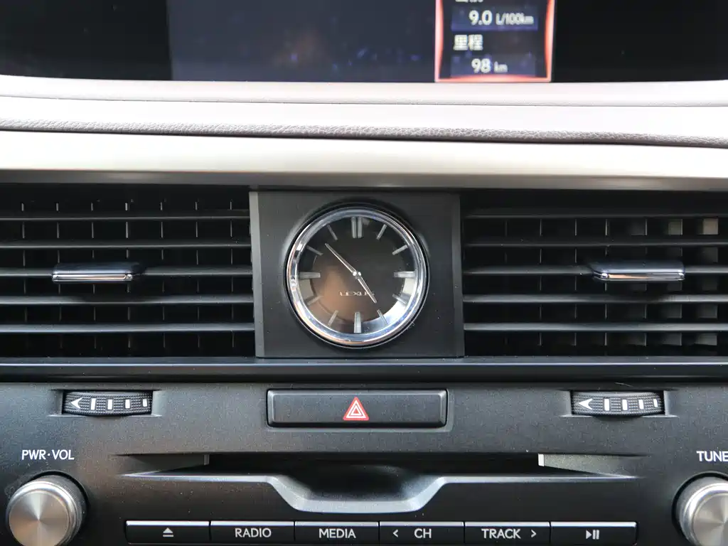 Lexus RX — миниатюра 8