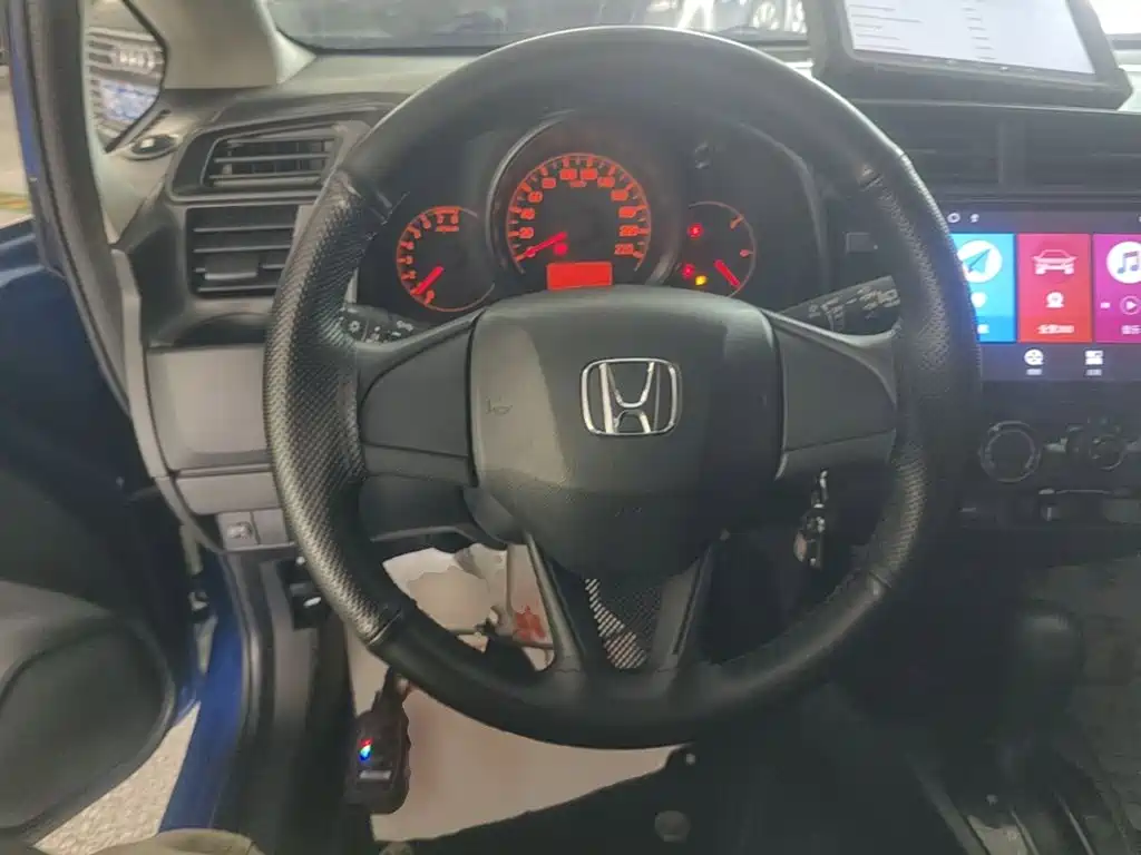 Honda Fit — миниатюра 11