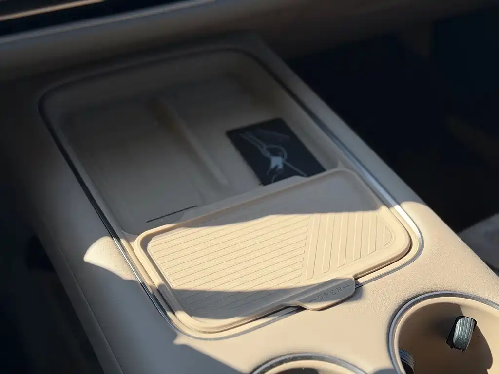 Li Auto Li i8 — миниатюра 13