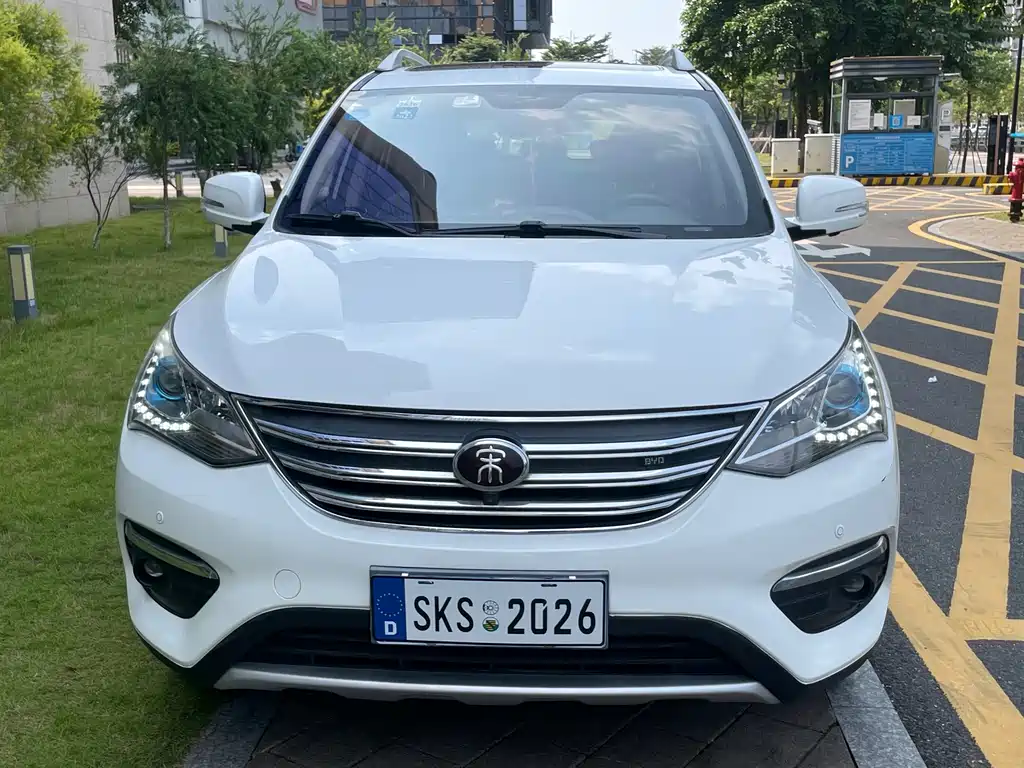 BYD Song — миниатюра 2