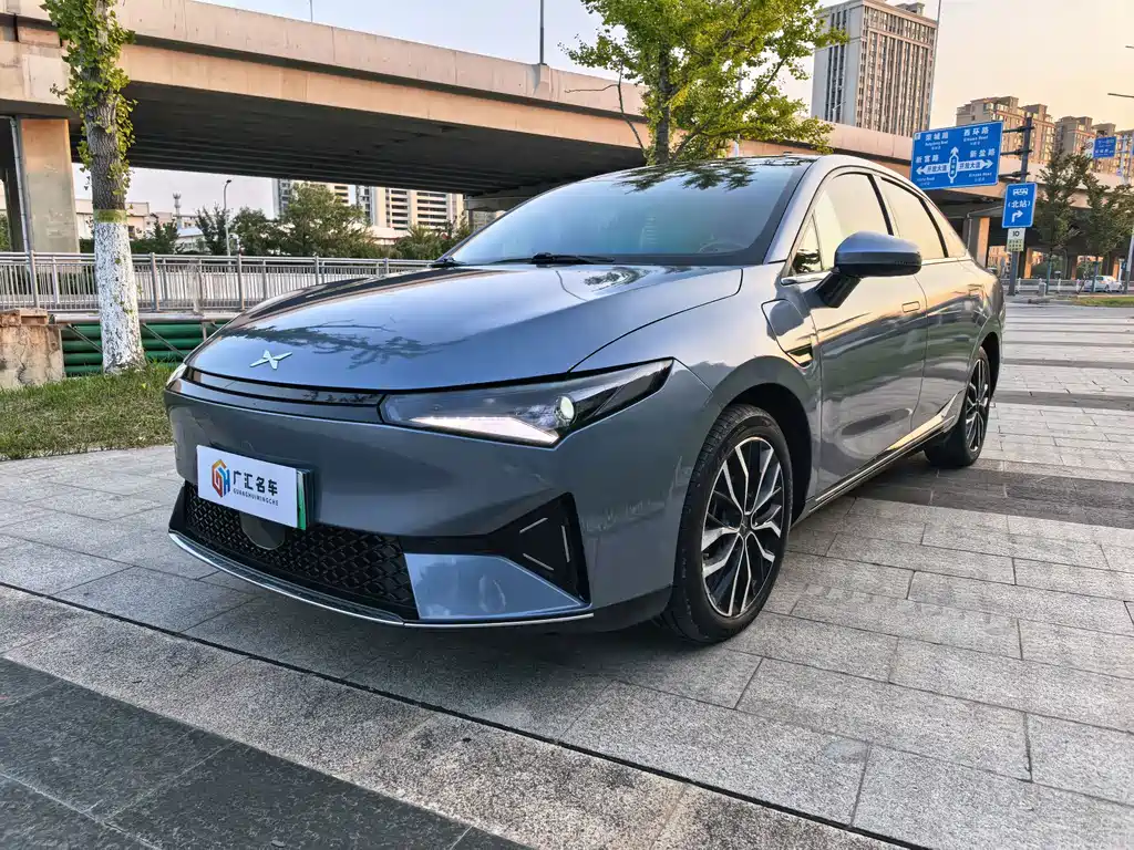 XPeng P5