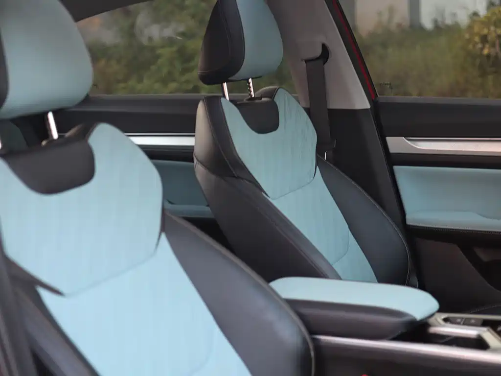 Geely Emgrand L — миниатюра 27