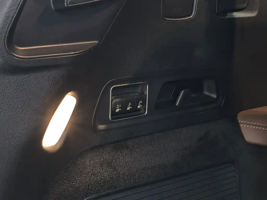 Mercedes-Benz GLS — миниатюра 15