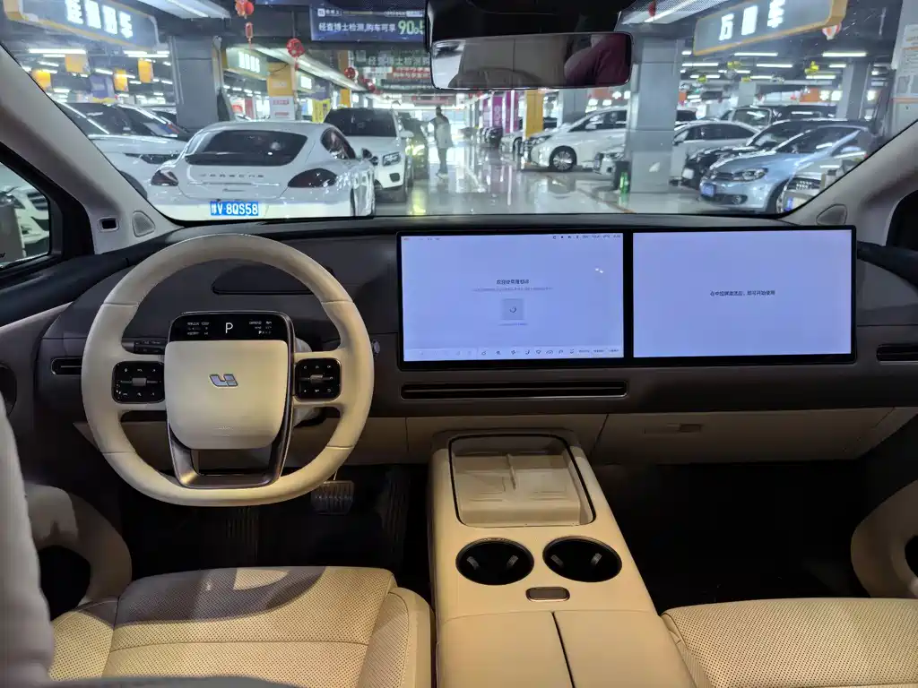 Li Auto Идеальный I8 — миниатюра 6