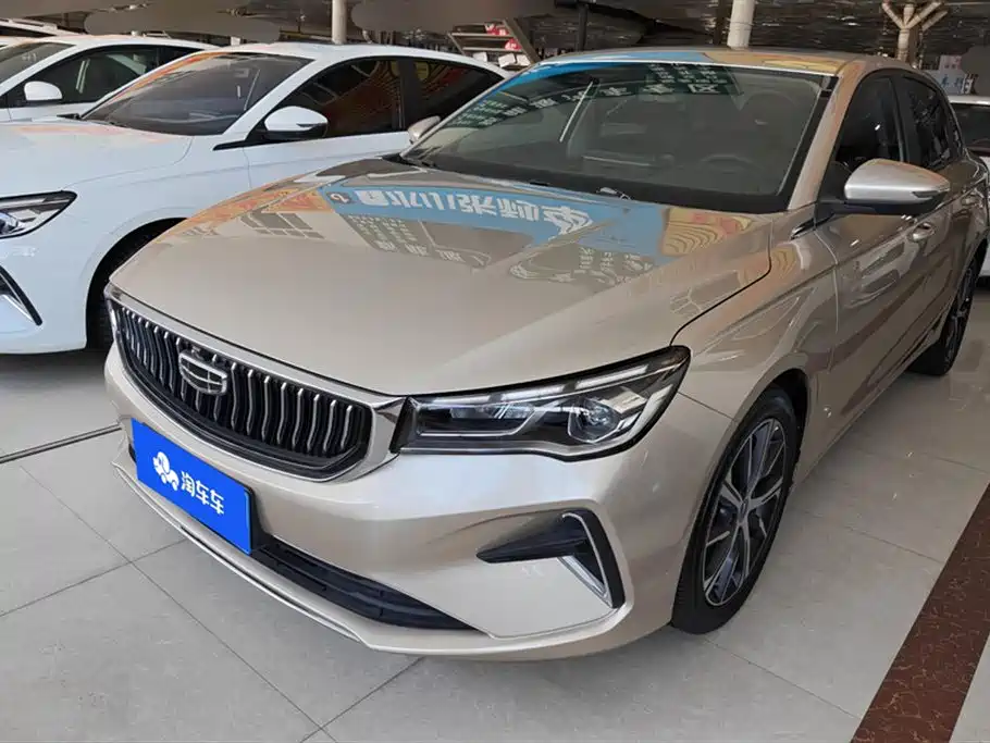 Geely Emgrand 2022