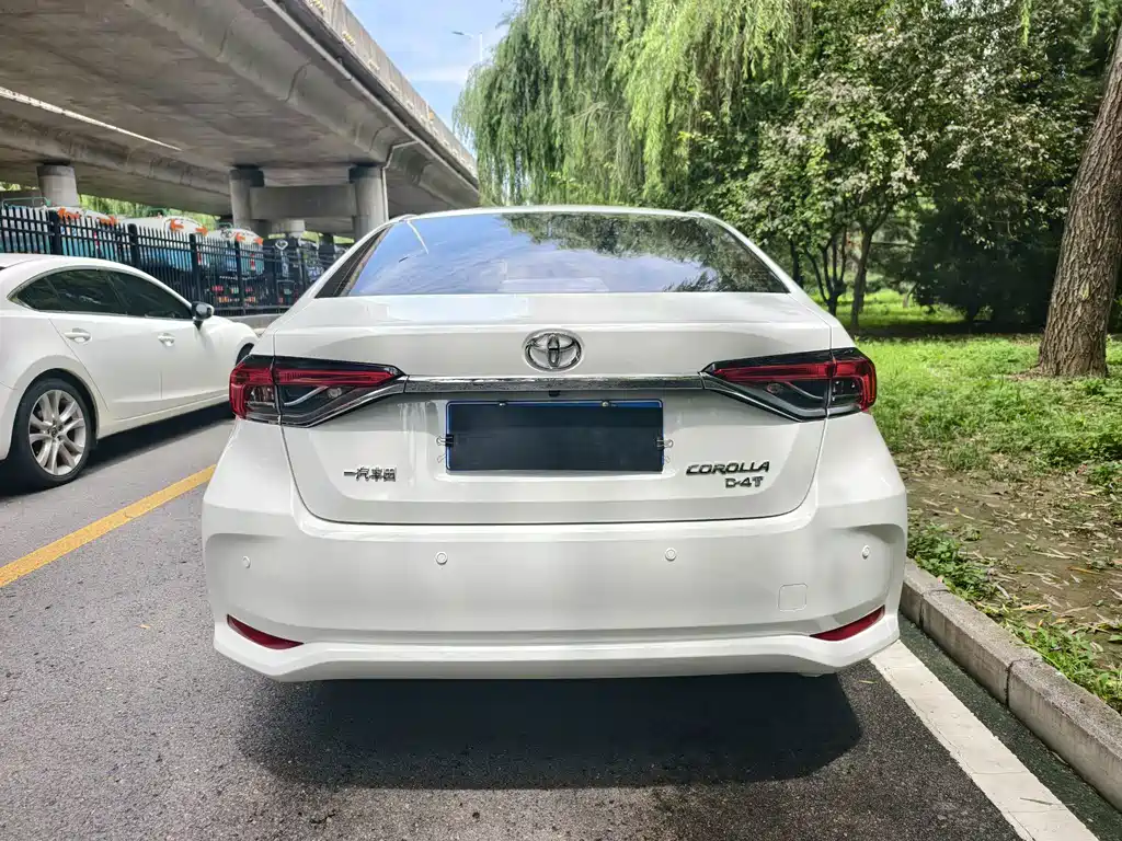 Toyota Corolla — миниатюра 4