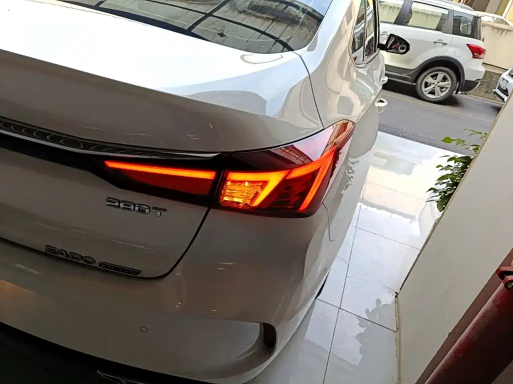 Changan Eado — миниатюра 8