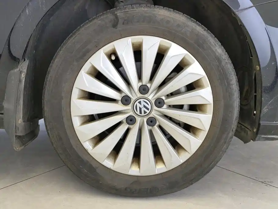 Volkswagen Lavida — миниатюра 6