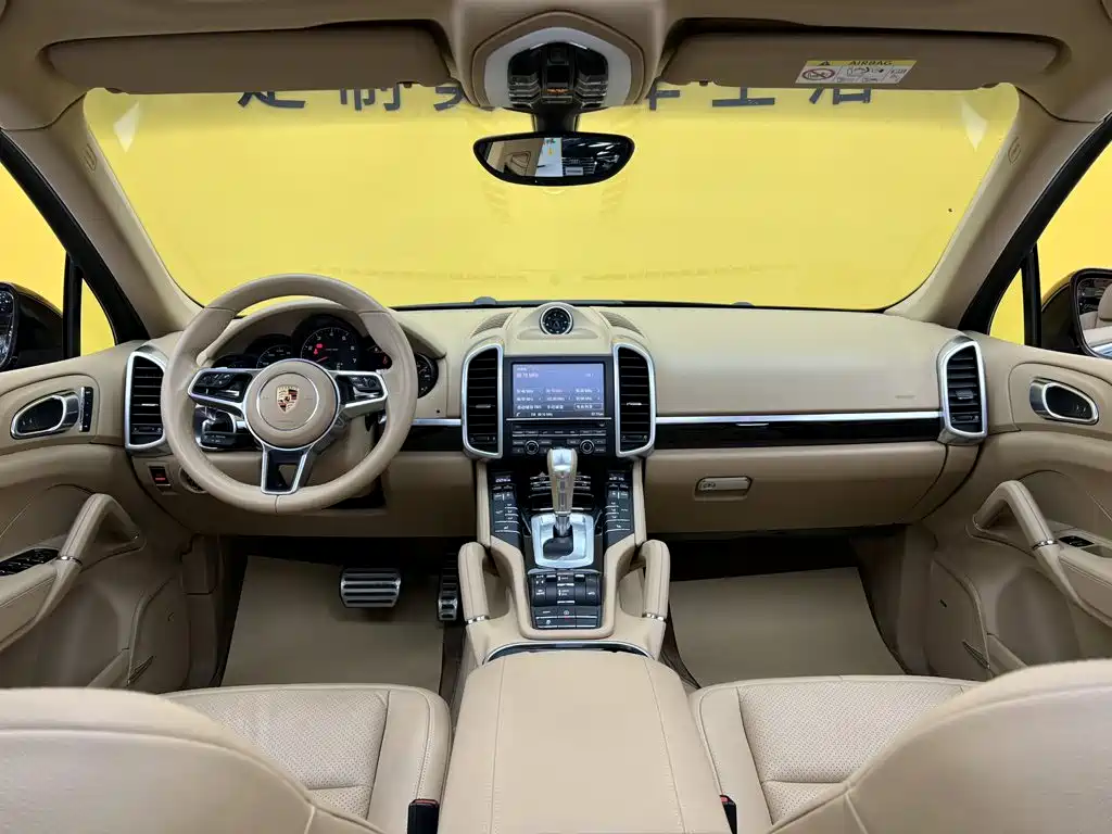 Porsche Cayenne — миниатюра 15