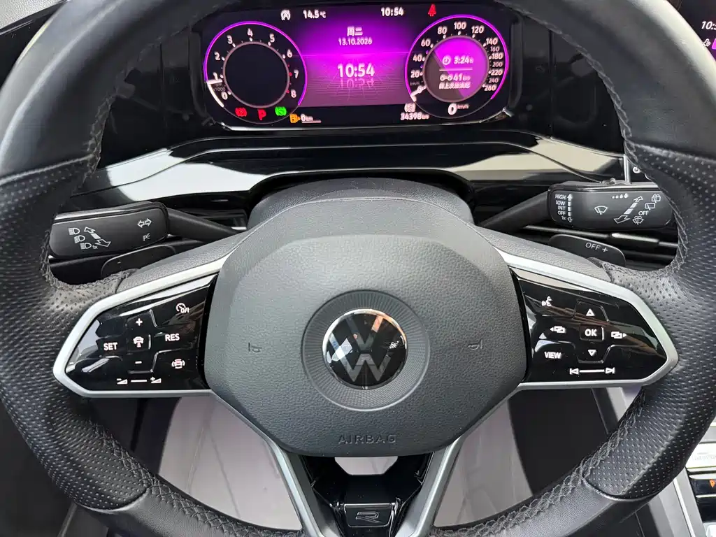 Volkswagen Golf — миниатюра 18