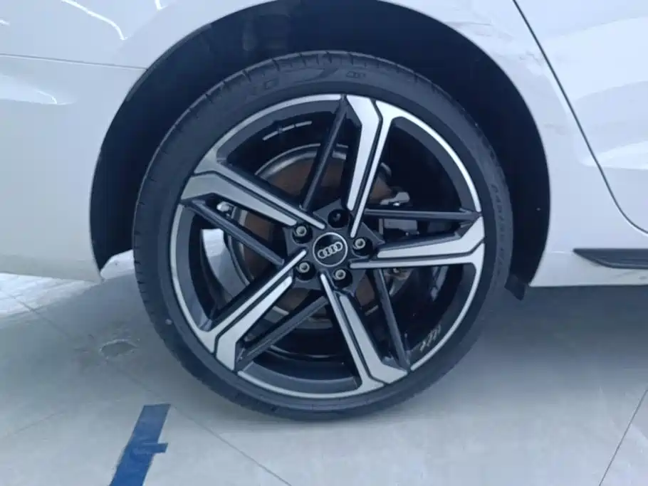 Audi A4L — миниатюра 6