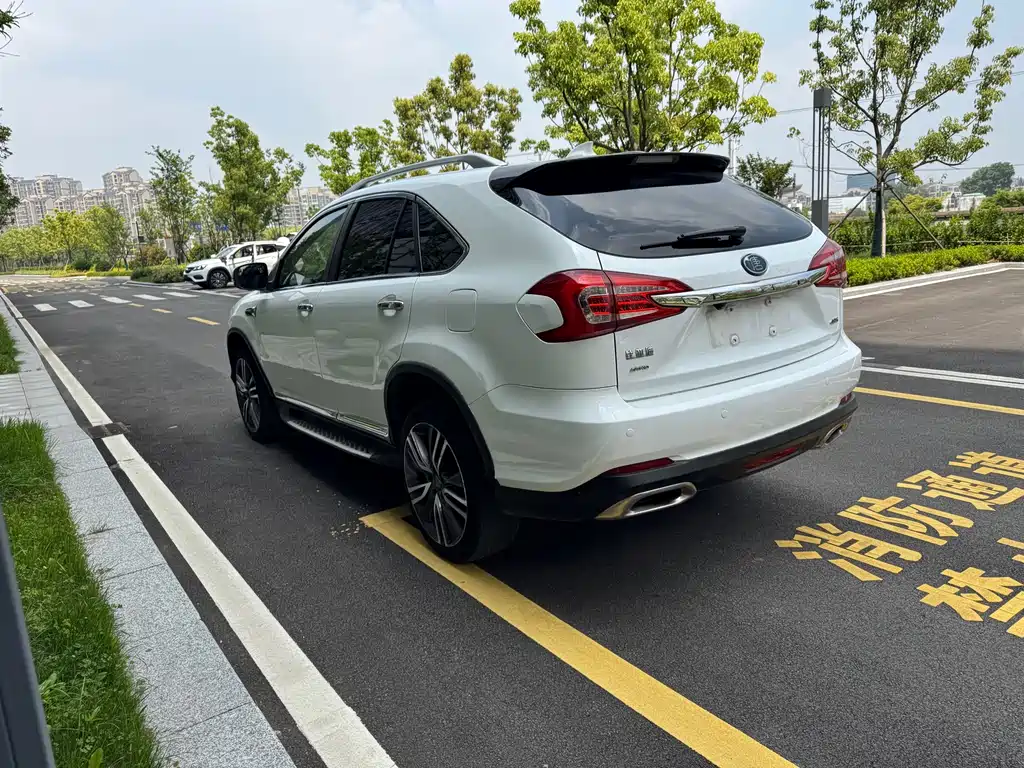 BYD Tang 2017 2.0T