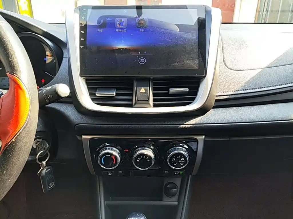 Toyota Yaris L — миниатюра 13