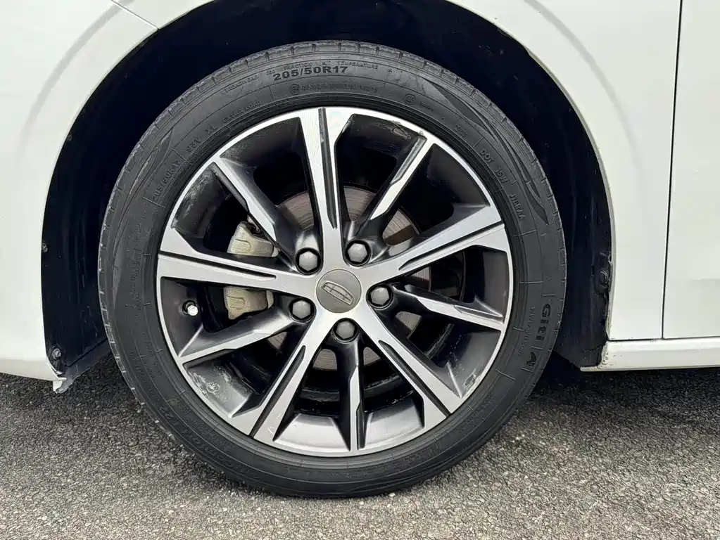 Geely Emgrand 4th Gen 1.5L CVT Flagship Type, фото 24