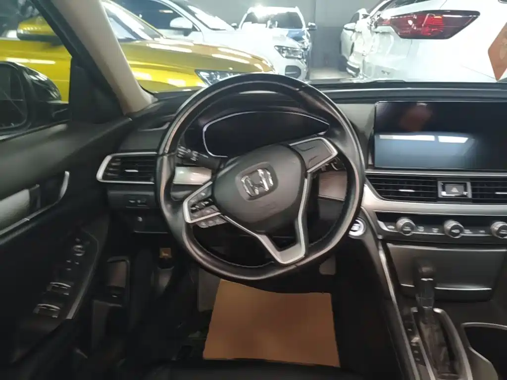 Honda Accord — миниатюра 11