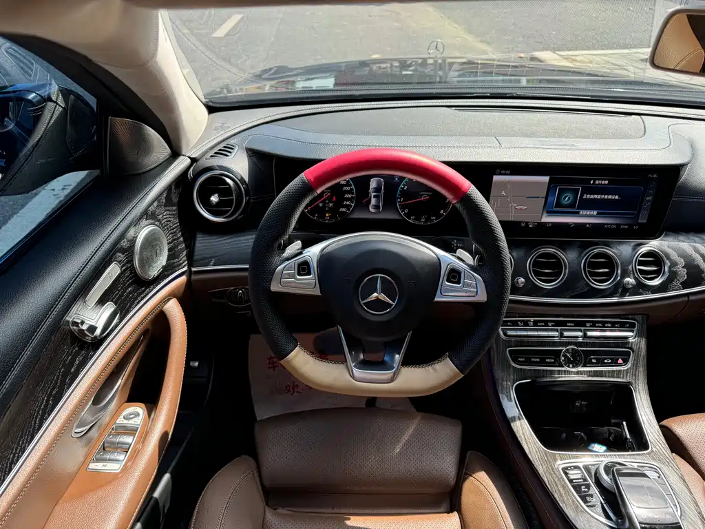 Mercedes-Benz E-Class — миниатюра 6