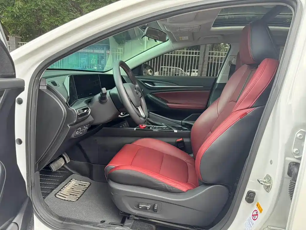 Changan Eado — миниатюра 4