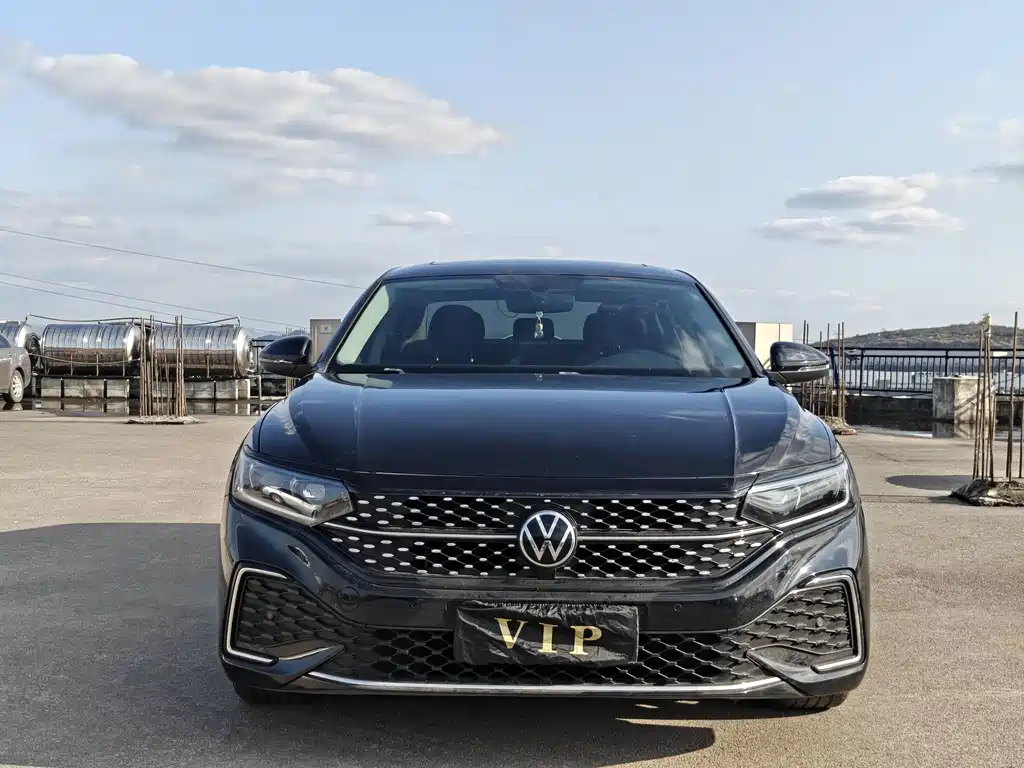 Volkswagen Passat 2022 330TSI Elite