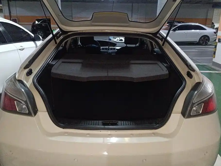 MG MG6 — миниатюра 4