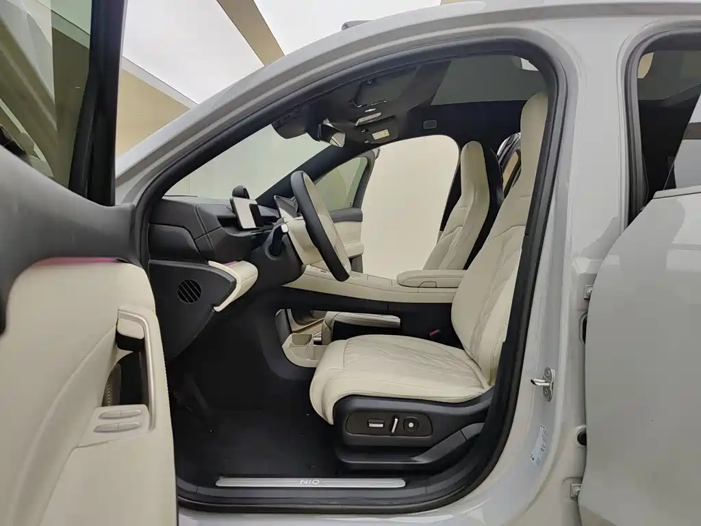 NIO EC6 — миниатюра 12