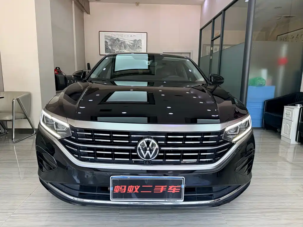 Volkswagen Passat 2023 330TSI Luxury