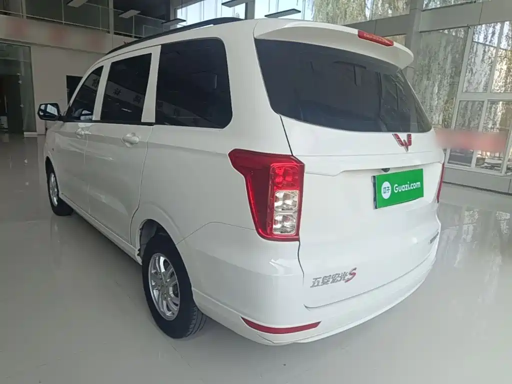 Wuling Hongguang — миниатюра 5