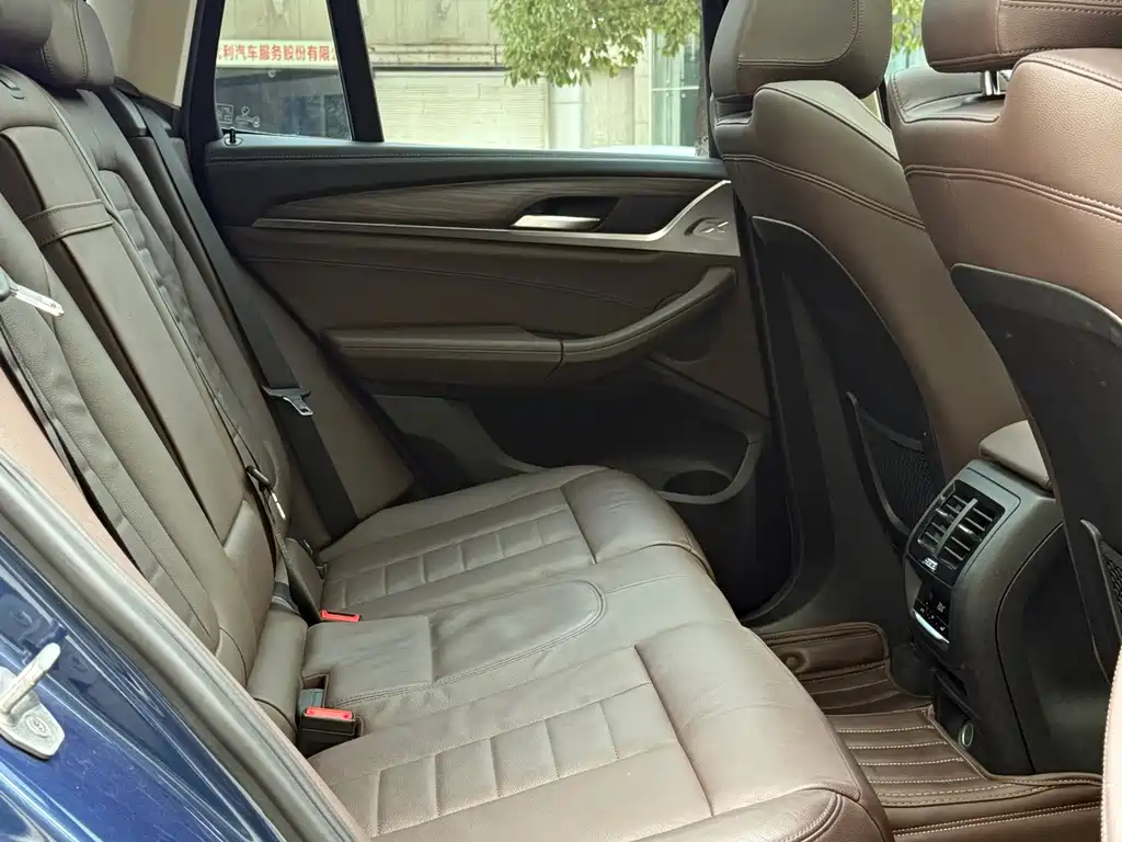BMW X3 — миниатюра 10