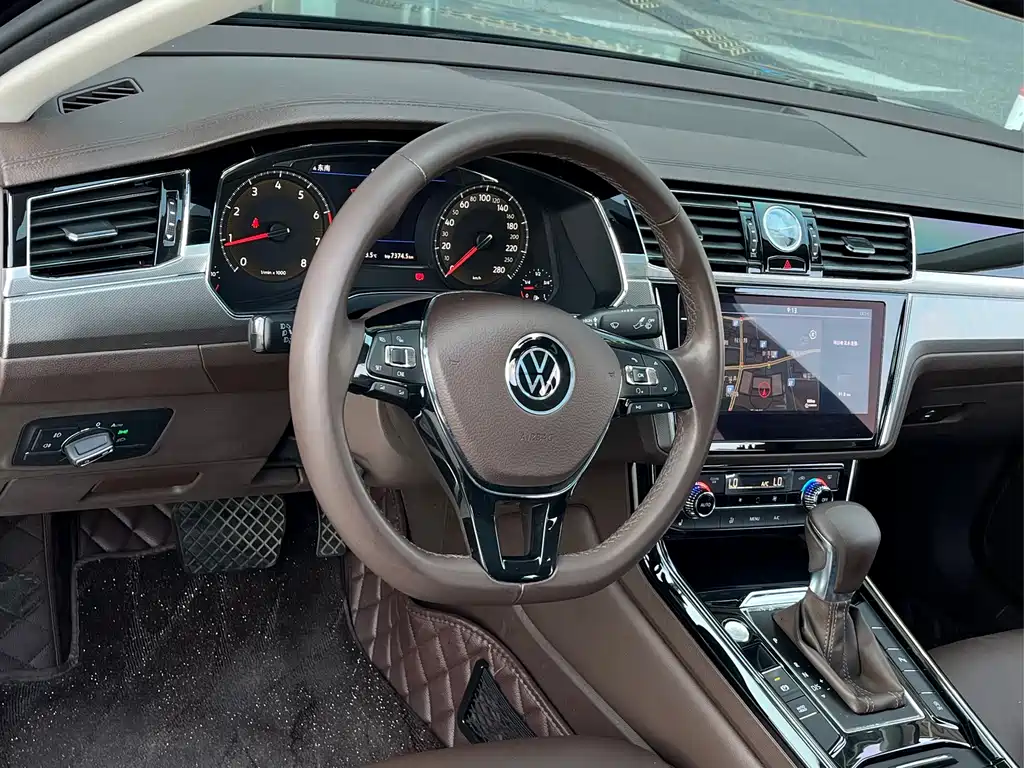 Volkswagen Phideon — миниатюра 11