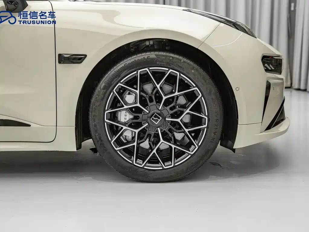 ZEEKR EXTREME KRYPTON 001