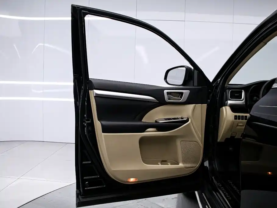 Toyota Highlander — миниатюра 12