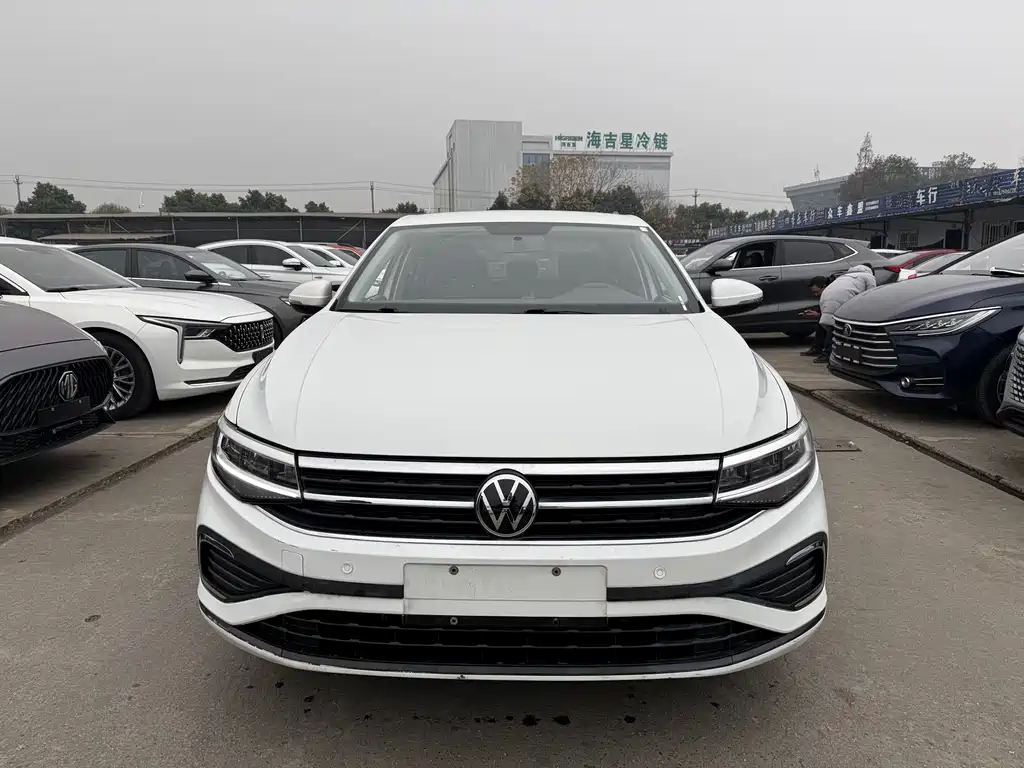 Volkswagen Bora 2023