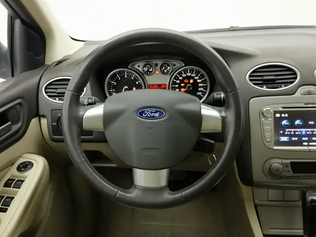 Ford Focus — миниатюра 11