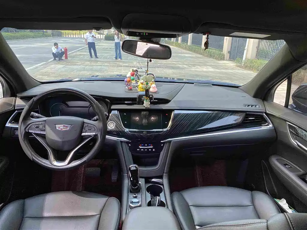 Cadillac XT6 — миниатюра 10